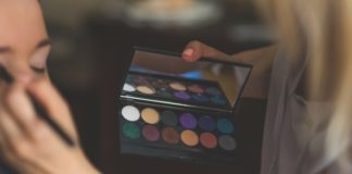 6 Factors to Remember When Choosing the Perfect Makeup Academy For Your Makeup Artist Dream