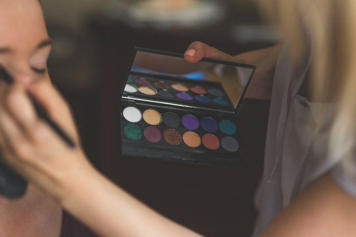 6 Factors to Remember When Choosing the Perfect Makeup Academy For Your Makeup Artist Dream