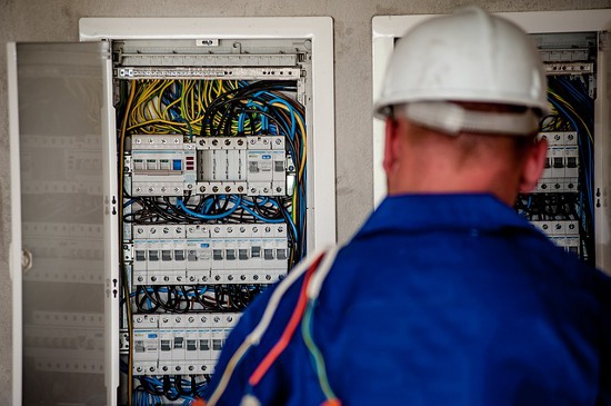 8 Tips to Help You Choose the Perfect Electrician in Sunshine Coast