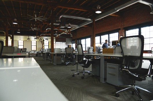 8 Tips on Selecting the Perfect Office Furniture