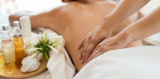 How Couples Massage Rejuvenates Relationship