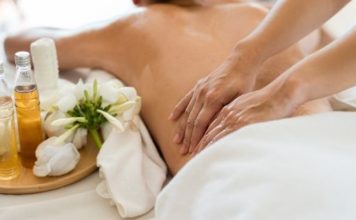 How Couples Massage Rejuvenates Relationship