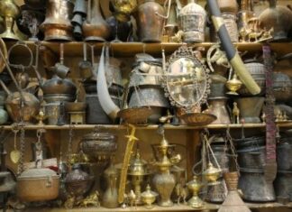 8 Tips for Antique Shopping