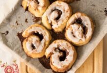 How to Bake Delicious Cinnamon Scrolls