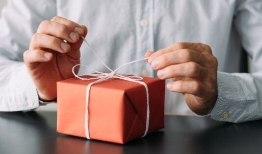 The Most Popular Corporate Gifts for Employees