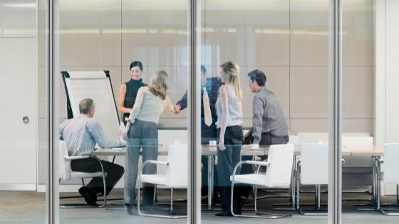 6 Advantages of Renting a Meeting Room