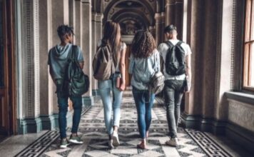 BBA Colleges in India - 4 Key Attributes to Look For in 2021