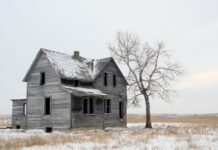 Is My House Haunted? 4 Signs To Watch For