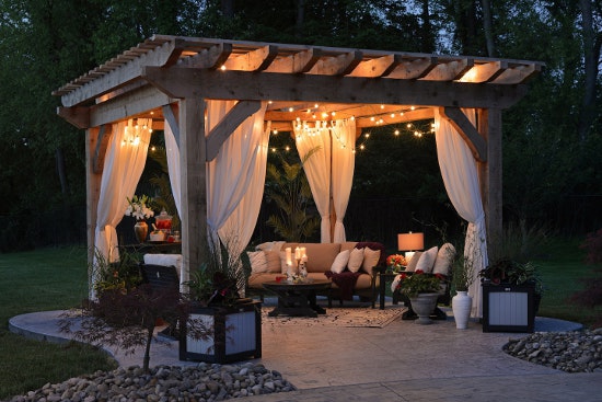 Why Buying a Pergola Kit is More Cost-Efficient than Building One from Scratch