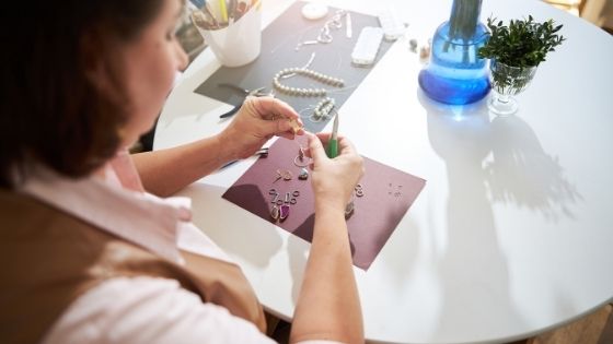 Qualities Jewelry Makers Should Possess