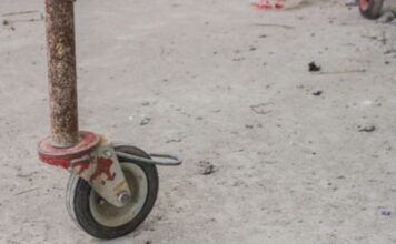 When to Replace the Wheels on Scaffolding