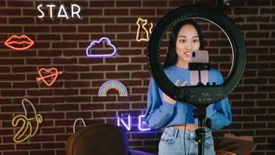 How To Build A Solid Career As A Social Media Influencer