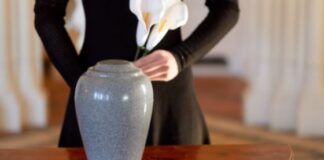 Should You Keep Your Loved Ones Ashes in an Urn