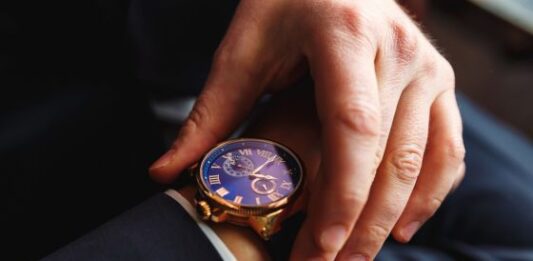 5 trendsetting ways to wear your fastrack watch