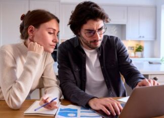 are there any charges or fees associated with checking sui gas bills online