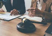 choosing the right law firm a comprehensive guide