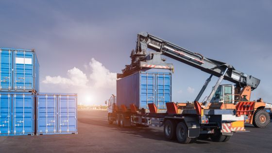 efficient cargo handling minimizing turnaround time