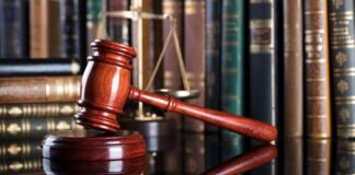 why you should consider entering into a partnership with a lawyer using a managed service
