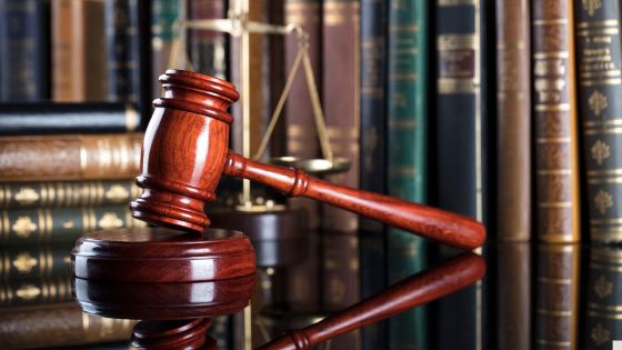 why you should consider entering into a partnership with a lawyer using a managed service